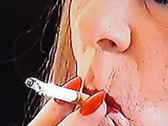 Británicas, Fumando
